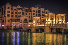 Burj-Khalifa-Lake_1920px