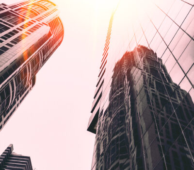 Dubai – Wolkenkratzer mit Spiegelung